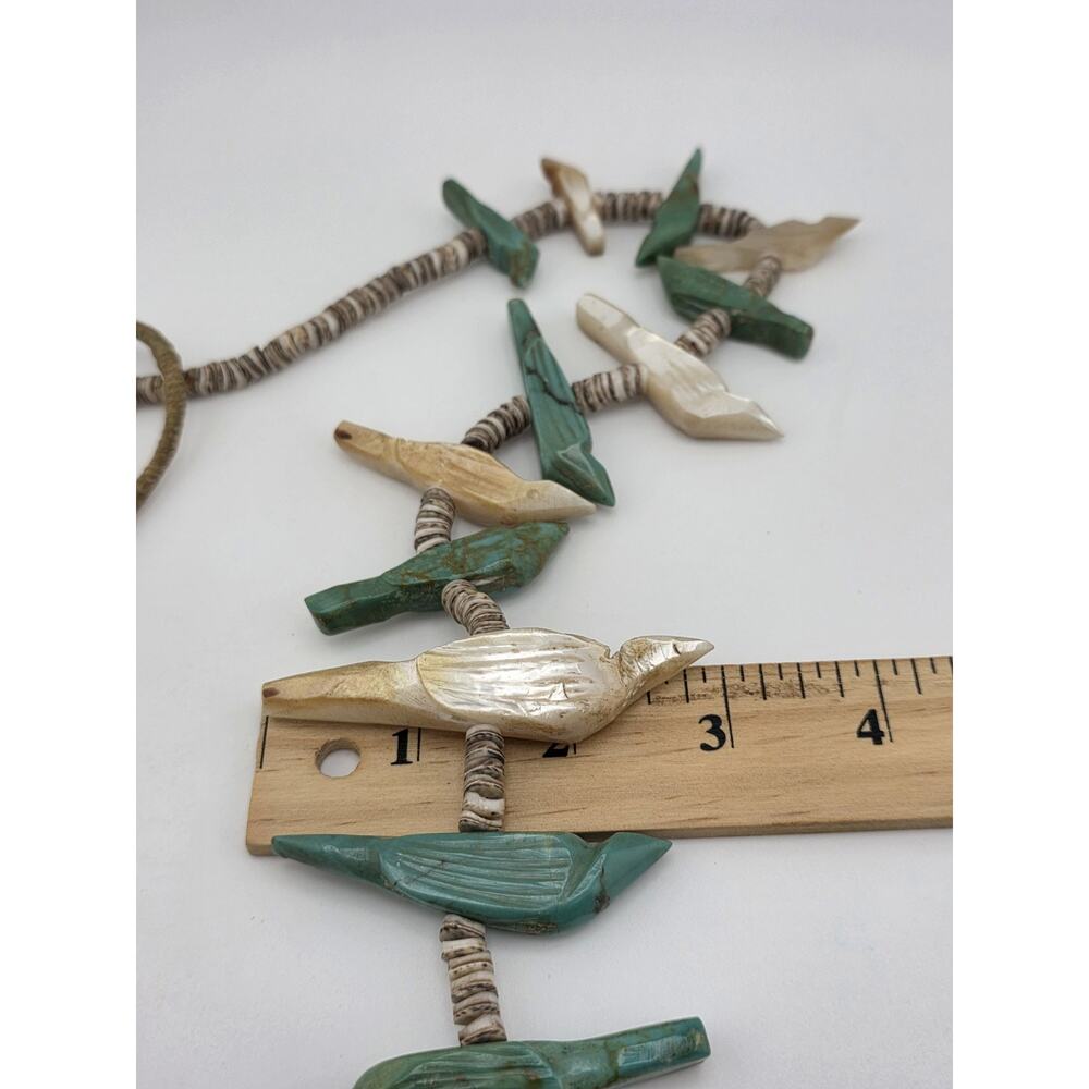 VINTAGE NATIVE AMERICAN TURQUOISE MOTHER OF PEARL SHELL HEISHI CARVED NECKLACE - Picture 12 of 16